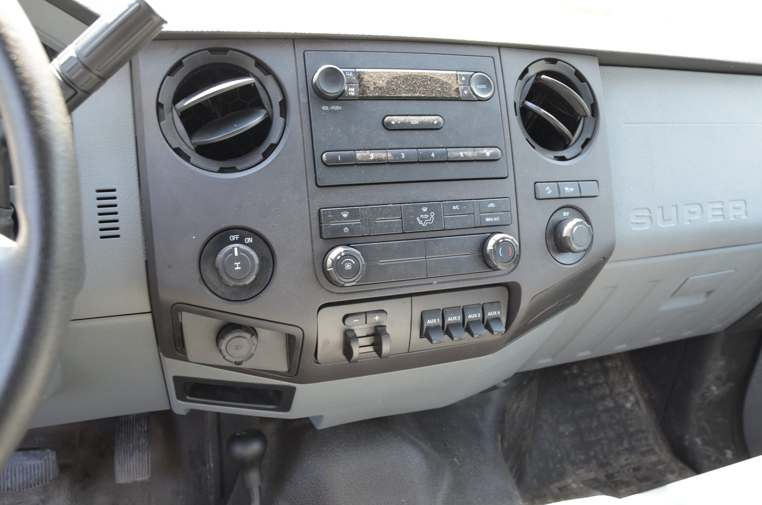 2011 F250 CREW CAB XL 4X4 TOOL BOX CAP W/RACK Westminster Auto Service