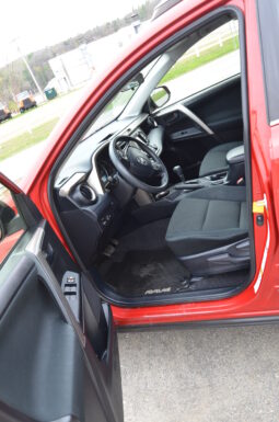 2015 TOYOTA RAV LE AD SUV full