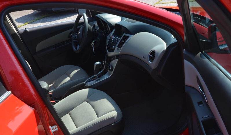 2016 CHEVROLET CRUZE 4DR LT RED full